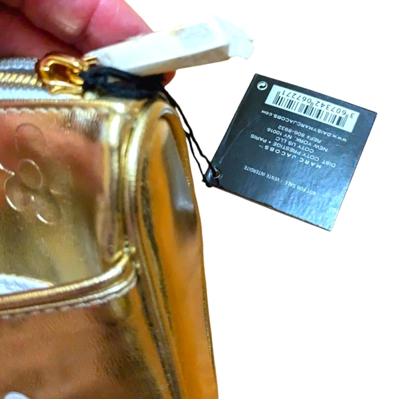 Gold Marc Jacobs- Daisy- cosmetic bag. NEW WITH TAGS - Picture 15 of 16